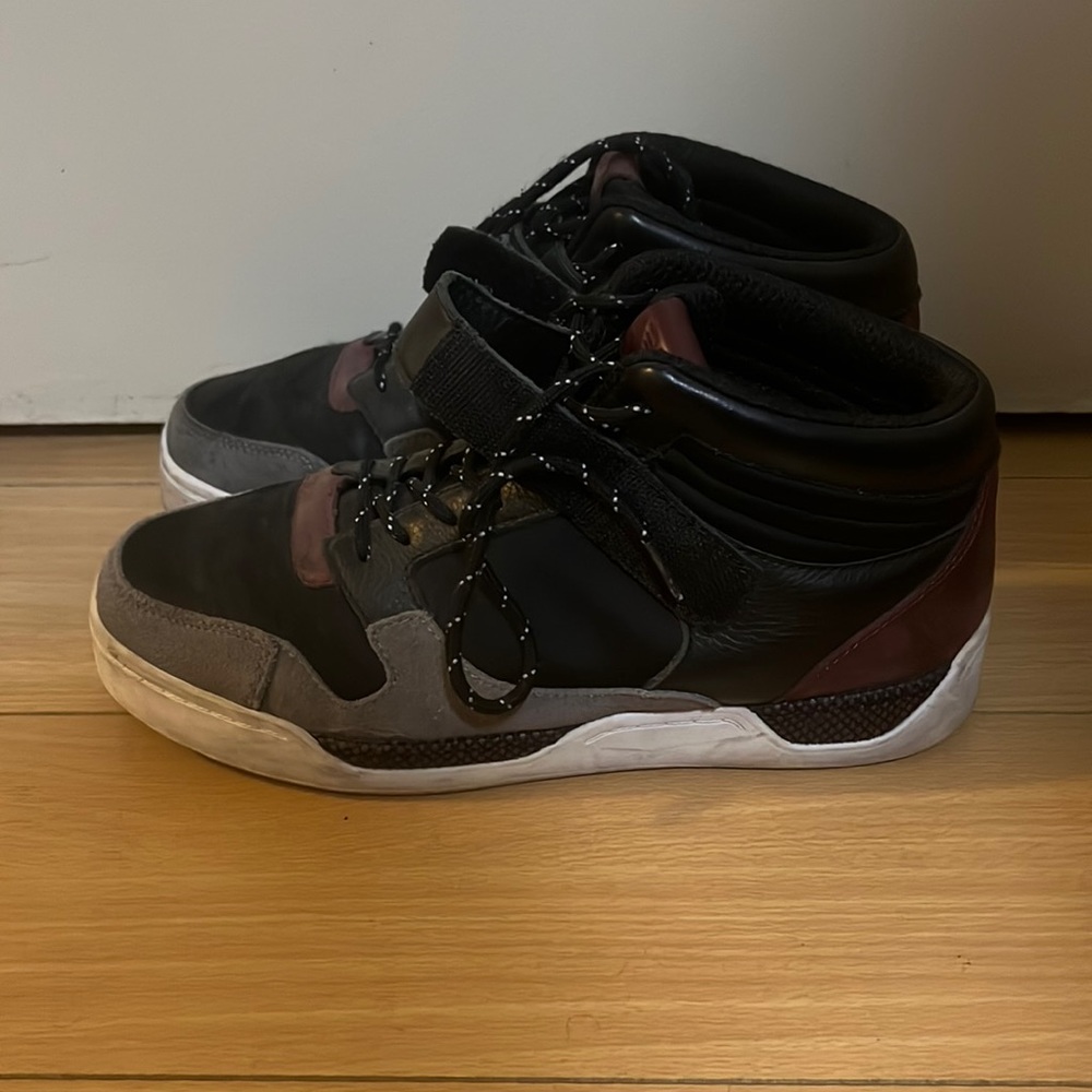 Men’s Armani sneakers size 8.5